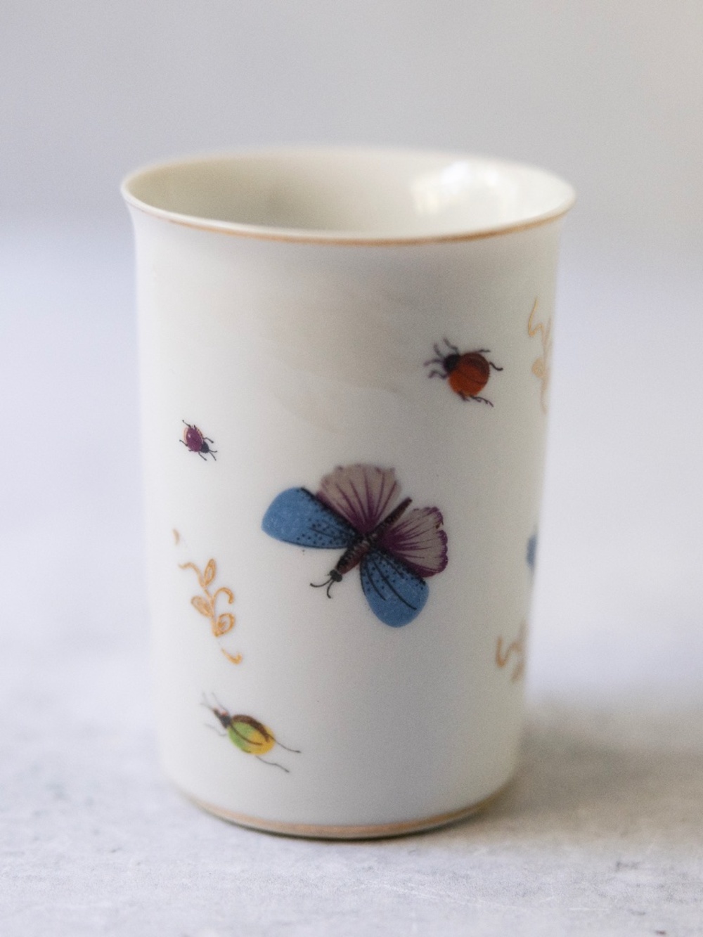 Spring Time Royal Crown Japan vintage porcelain cup tumbler vase 3 3/8" tall